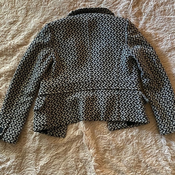 Patterned Coat - Picture 7 of 7